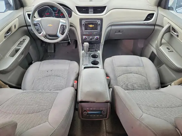 1GNKRHKD6HJ161964 2017 CHEVROLET TRAVERSE - Image 8