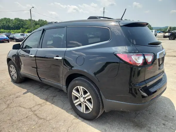 1GNKRHKD6HJ207549 2017 CHEVROLET TRAVERSE - Image 2