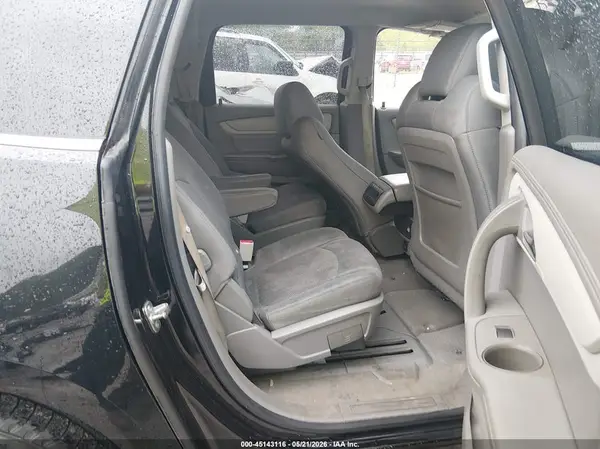 1GNKRHKD6HJ272093 2017 CHEVROLET TRAVERSE - Image 8