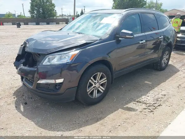 1GNKRHKD7GJ161518 2016 CHEVROLET TRAVERSE - Image 2