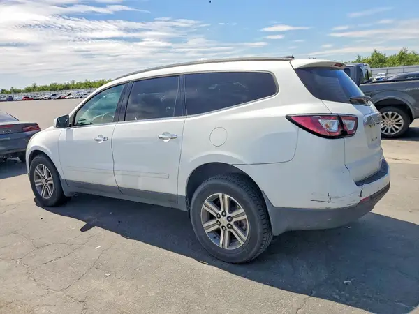 1GNKRHKD7GJ163785 2016 CHEVROLET TRAVERSE - Image 2