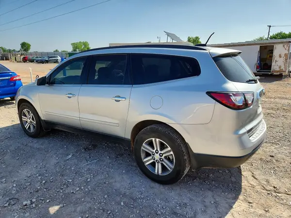 1GNKRHKD7GJ209213 2016 CHEVROLET TRAVERSE - Image 2