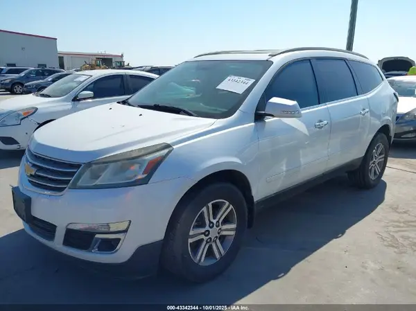 1GNKRHKD7GJ313765 2016 CHEVROLET TRAVERSE - Image 2