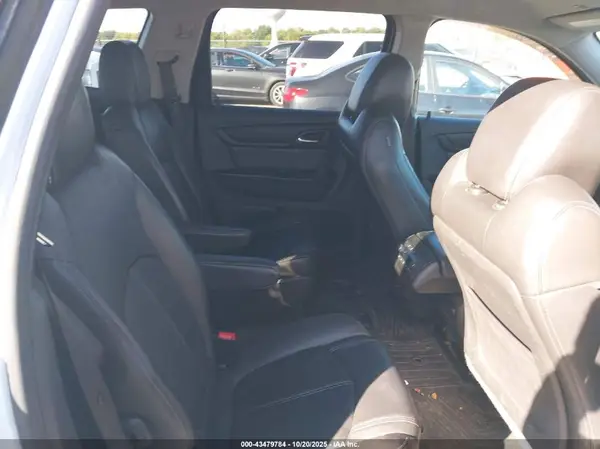 1GNKRHKD7HJ169765 2017 CHEVROLET TRAVERSE - Image 8