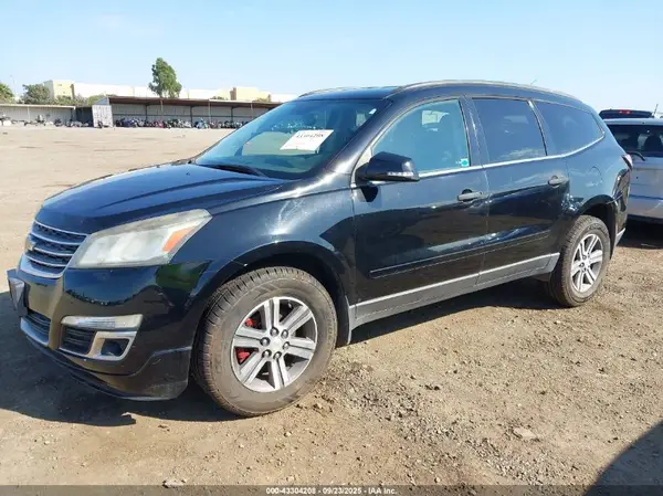 1GNKRHKD7HJ283877 2017 CHEVROLET TRAVERSE - Image 2
