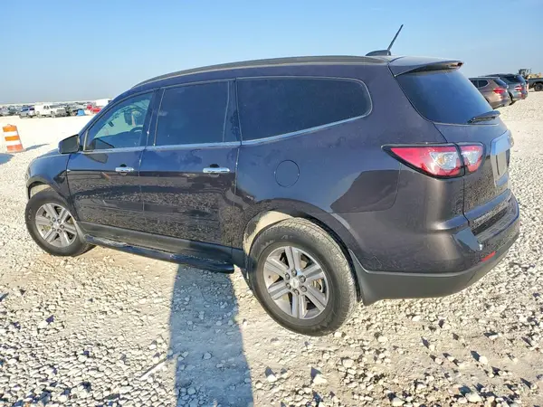 1GNKRHKD7HJ327814 2017 CHEVROLET TRAVERSE - Image 2
