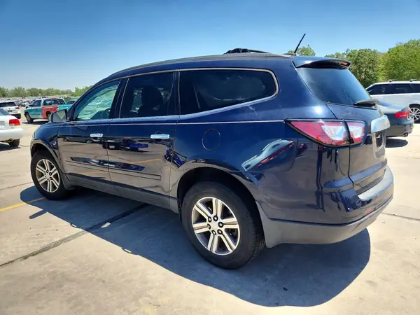 1GNKRHKD8GJ180675 2016 CHEVROLET TRAVERSE - Image 2