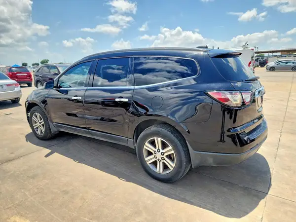 1GNKRHKD8GJ270246 2016 CHEVROLET TRAVERSE - Image 2