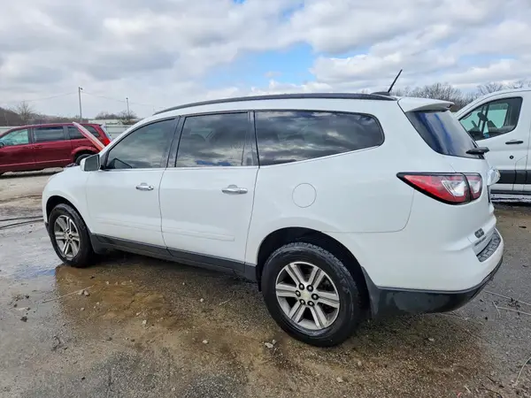 1GNKRHKD8HJ111373 2017 CHEVROLET TRAVERSE - Image 2