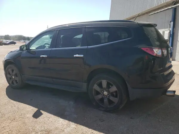 1GNKRHKD8HJ337784 2017 CHEVROLET TRAVERSE - Image 2