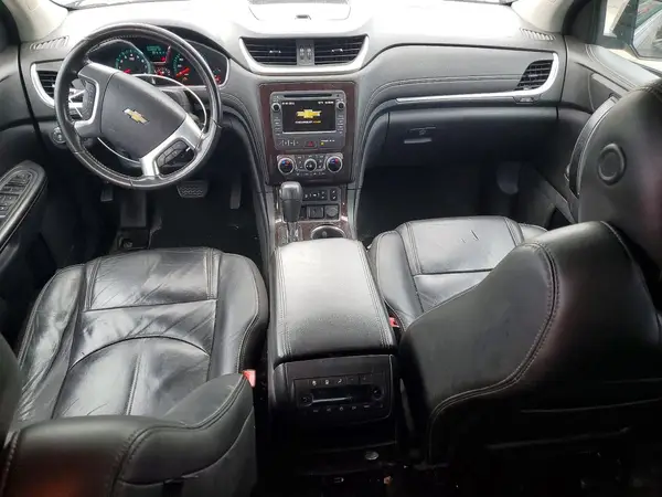 1GNKRHKD8HJ351586 2017 CHEVROLET TRAVERSE - Image 8