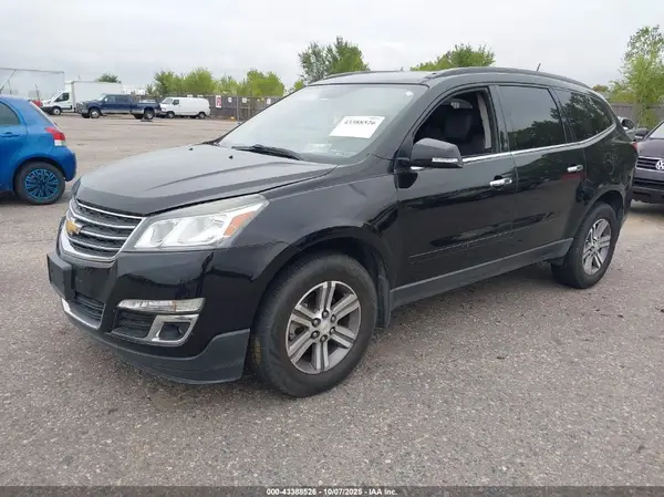 1GNKRHKD8HJ352110 2017 CHEVROLET TRAVERSE - Image 2