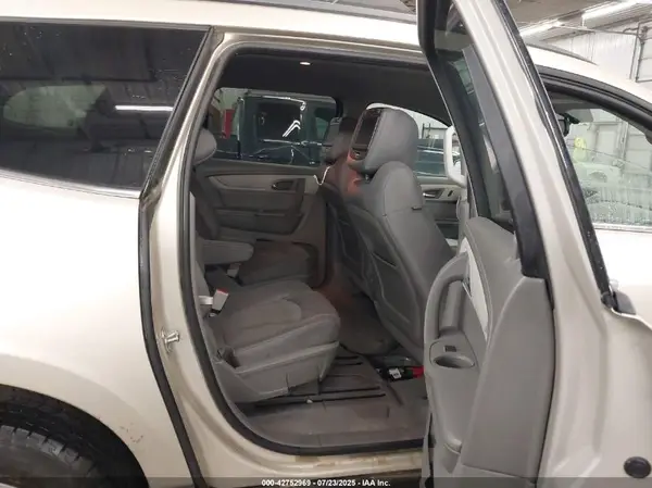 1GNKRHKD9GJ101398 2016 CHEVROLET TRAVERSE - Image 8