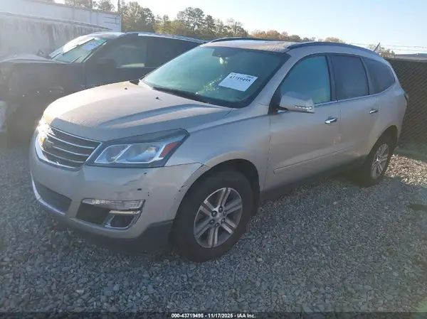 1GNKRHKD9GJ119609 2016 CHEVROLET TRAVERSE - Image 2