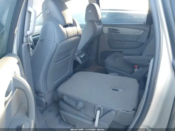 1GNKRHKD9GJ119609 2016 CHEVROLET TRAVERSE - Image 8
