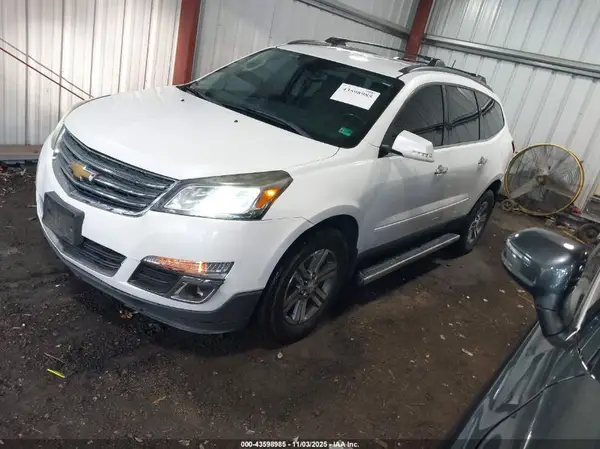 1GNKRHKD9GJ289596 2016 CHEVROLET TRAVERSE - Image 2