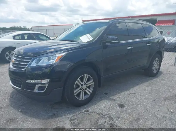 1GNKRHKD9HJ114136 2017 CHEVROLET TRAVERSE - Image 2