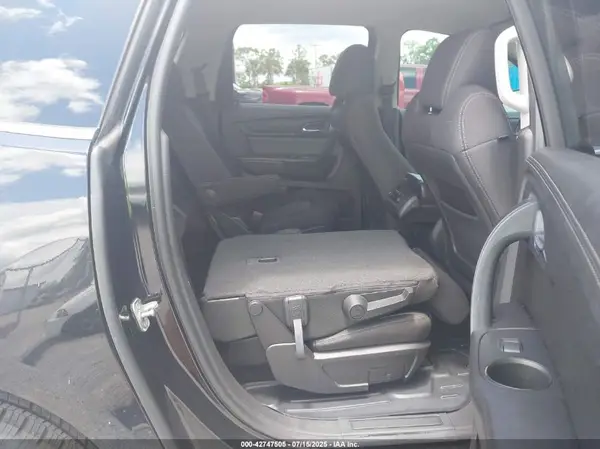 1GNKRHKD9HJ114136 2017 CHEVROLET TRAVERSE - Image 8