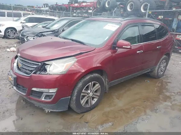 1GNKRHKD9HJ147587 2017 CHEVROLET TRAVERSE - Image 2