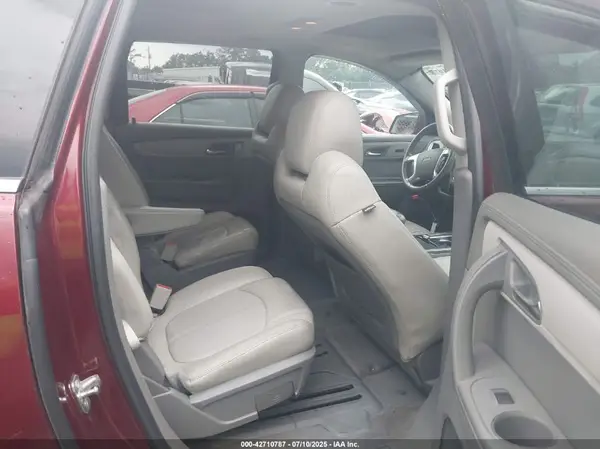 1GNKRHKD9HJ147587 2017 CHEVROLET TRAVERSE - Image 8