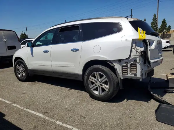 1GNKRHKD9HJ180511 2017 CHEVROLET TRAVERSE - Image 2