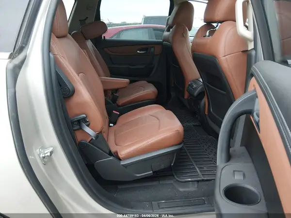 1GNKRHKD9HJ185501 2017 CHEVROLET TRAVERSE - Image 8