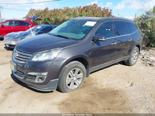 1GNKRHKD9HJ327975 2017 CHEVROLET TRAVERSE - Image 2