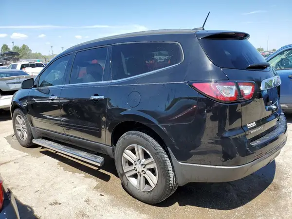 1GNKRHKD9HJ338586 2017 CHEVROLET TRAVERSE - Image 2