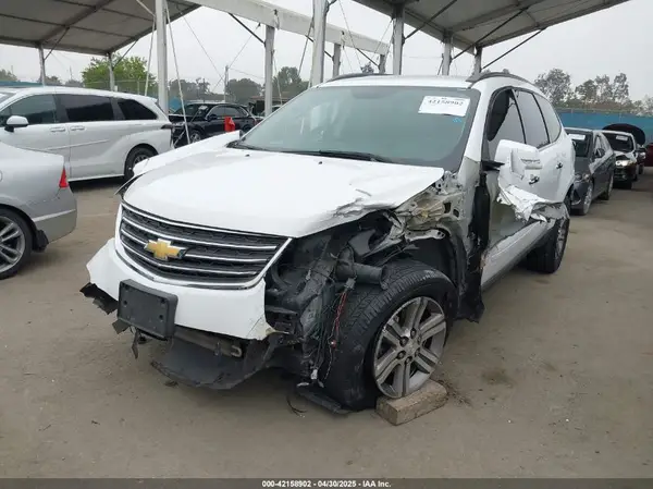 1GNKRHKDXHJ159117 2017 CHEVROLET TRAVERSE - Image 2