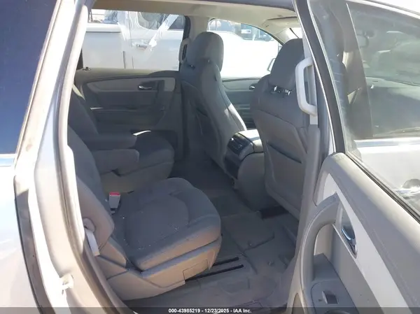 1GNKRHKDXHJ160123 2017 CHEVROLET TRAVERSE - Image 8