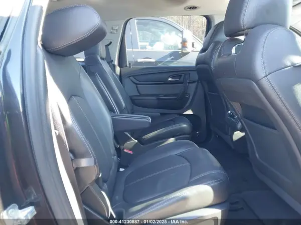 1GNKRHKDXHJ197656 2017 CHEVROLET TRAVERSE - Image 8