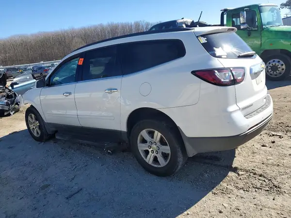 1GNKRHKDXHJ240831 2017 CHEVROLET TRAVERSE - Image 2