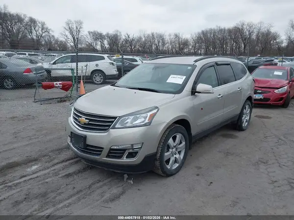 1GNKRJKD0HJ129924 2017 CHEVROLET TRAVERSE - Image 2