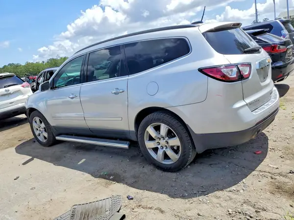 1GNKRJKD0HJ197513 2017 CHEVROLET TRAVERSE - Image 2