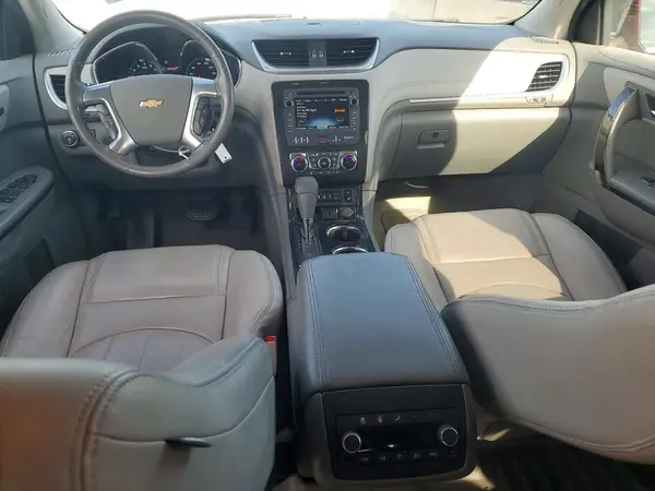 1GNKRJKD2HJ296057 2017 CHEVROLET TRAVERSE - Image 8