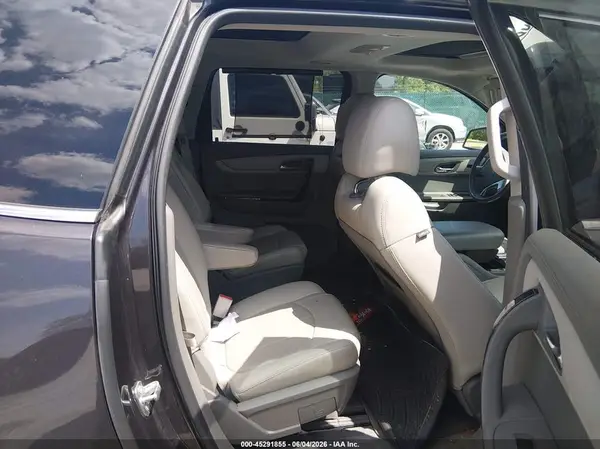1GNKRJKD2HJ331082 2017 CHEVROLET TRAVERSE - Image 8