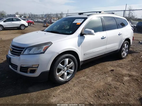 1GNKRJKD3HJ104662 2017 CHEVROLET TRAVERSE - Image 2