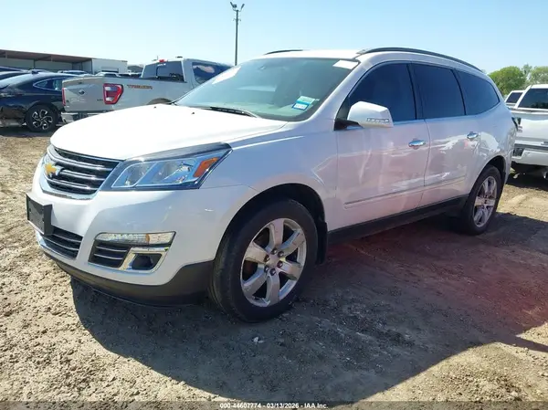 1GNKRJKD3HJ170824 2017 CHEVROLET TRAVERSE - Image 2