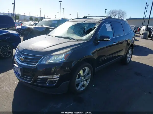1GNKRJKD4HJ103746 2017 CHEVROLET TRAVERSE - Image 2