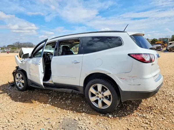 1GNKRJKD4HJ112351 2017 CHEVROLET TRAVERSE - Image 2
