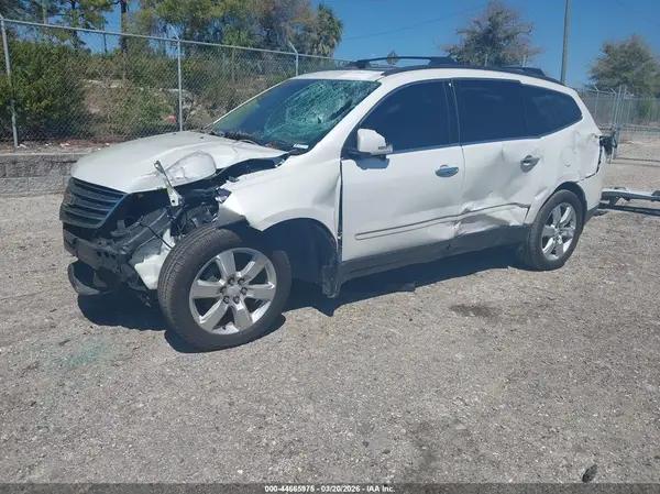 1GNKRJKD4HJ162599 2017 CHEVROLET TRAVERSE - Image 2