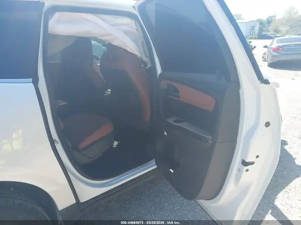 1GNKRJKD4HJ162599 2017 CHEVROLET TRAVERSE - Image 8