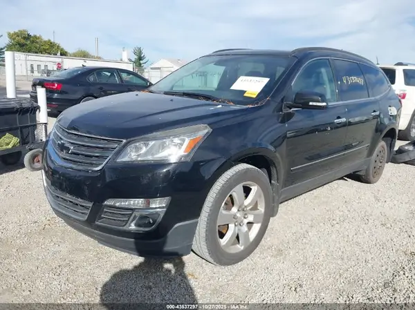 1GNKRJKD4HJ308435 2017 CHEVROLET TRAVERSE - Image 2
