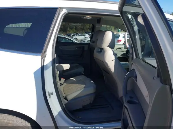 1GNKRJKD5GJ232416 2016 CHEVROLET TRAVERSE - Image 8