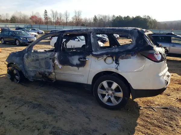 1GNKRJKD5HJ113489 2017 CHEVROLET TRAVERSE - Image 2