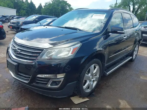 1GNKRJKD5HJ258631 2017 CHEVROLET TRAVERSE - Image 2