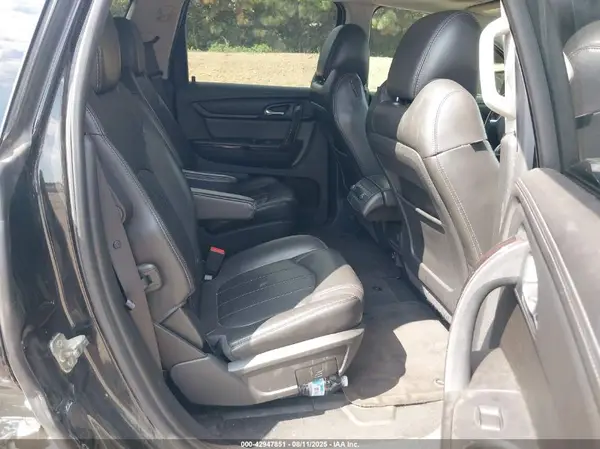 1GNKRJKD5HJ276076 2017 CHEVROLET TRAVERSE - Image 8