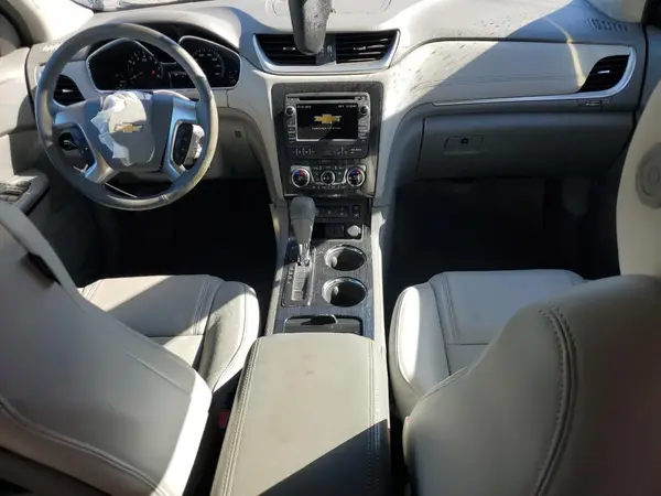1GNKRJKD5HJ327074 2017 CHEVROLET TRAVERSE - Image 8