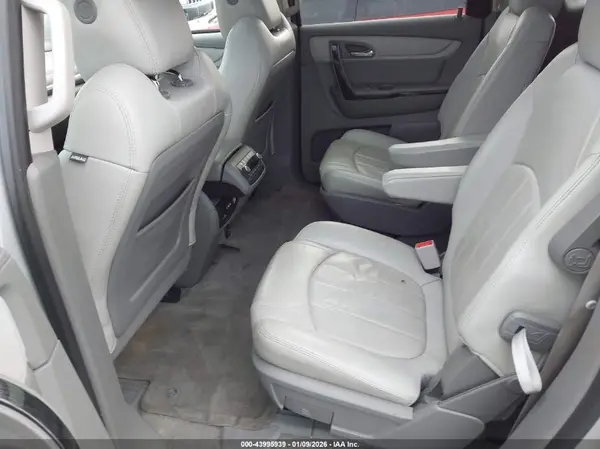 1GNKRJKD6HJ104798 2017 CHEVROLET TRAVERSE - Image 8