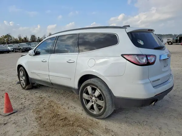1GNKRJKD6HJ210023 2017 CHEVROLET TRAVERSE - Image 2
